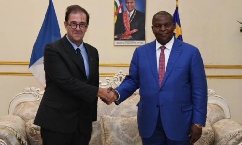 PRÉSENTATION DES LETTRES DE CRÉANCE DU NOUVEL AMBASSADEUR DE LA RÉPUBLIQUE FRANÇAISE EN RÉPUBLIQUE CENTRAFRIQUE