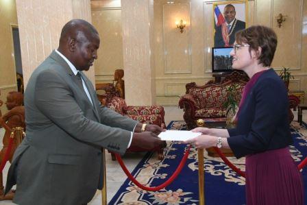 LETTRES DE CRÉANCES DU NOUVEL AMBASSADEUR DU ROYAUME-UNI EN RCA