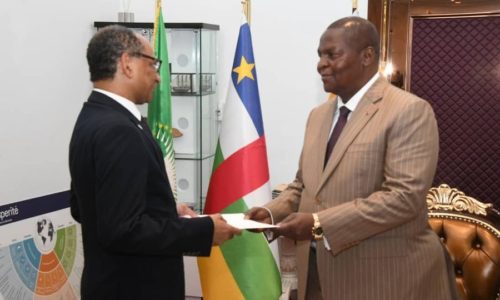 L’EVOLUTION DE LA SITUATION POLITIQUE DU GABON AU CENTRE D’UNE RENCONTRE ENTRE LE PRÉSIDENT TOUADERA ET UNE DÉLÉGATION DU COMITÉ DE LA TRANSITION ET DE LA RESTAURATION DES INSTITUTIONS