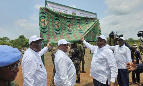 LE PRÉSIDENT TOUADERA PRÉSIDE LA CÉLÉBRATION DE LA JOURNÉE NATIONALE DE L’ARBRE EDITION 2024 A NDARA DANS LA COMMUNE DE DAMARA.